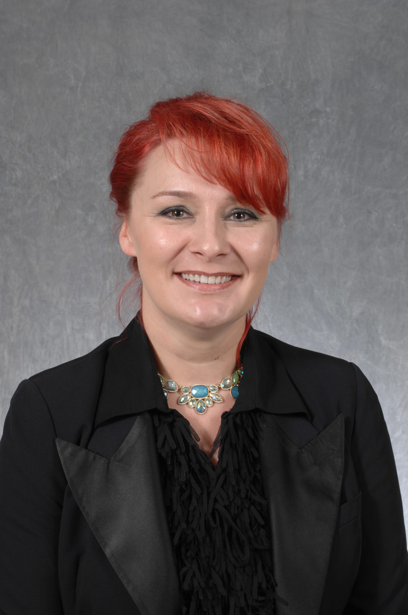 Joanna Dreger professional headshot.