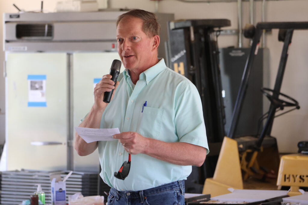 Dr. Rich Koenig speaking at the Spillman Farm Field Day.