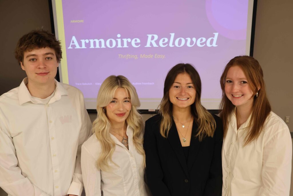 Armoire Reloved team photo