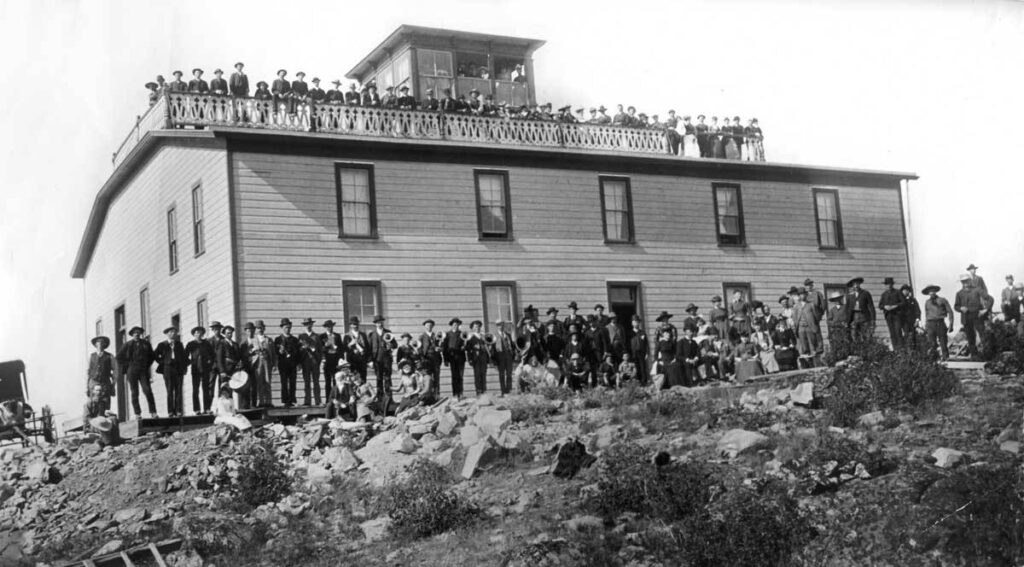 Cashup Hotel at it's grand opening in 1888.