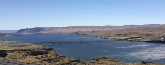 I-5 freeway crossing the Columbia river
