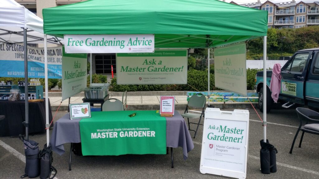 Des Moines Clinic booth set-up