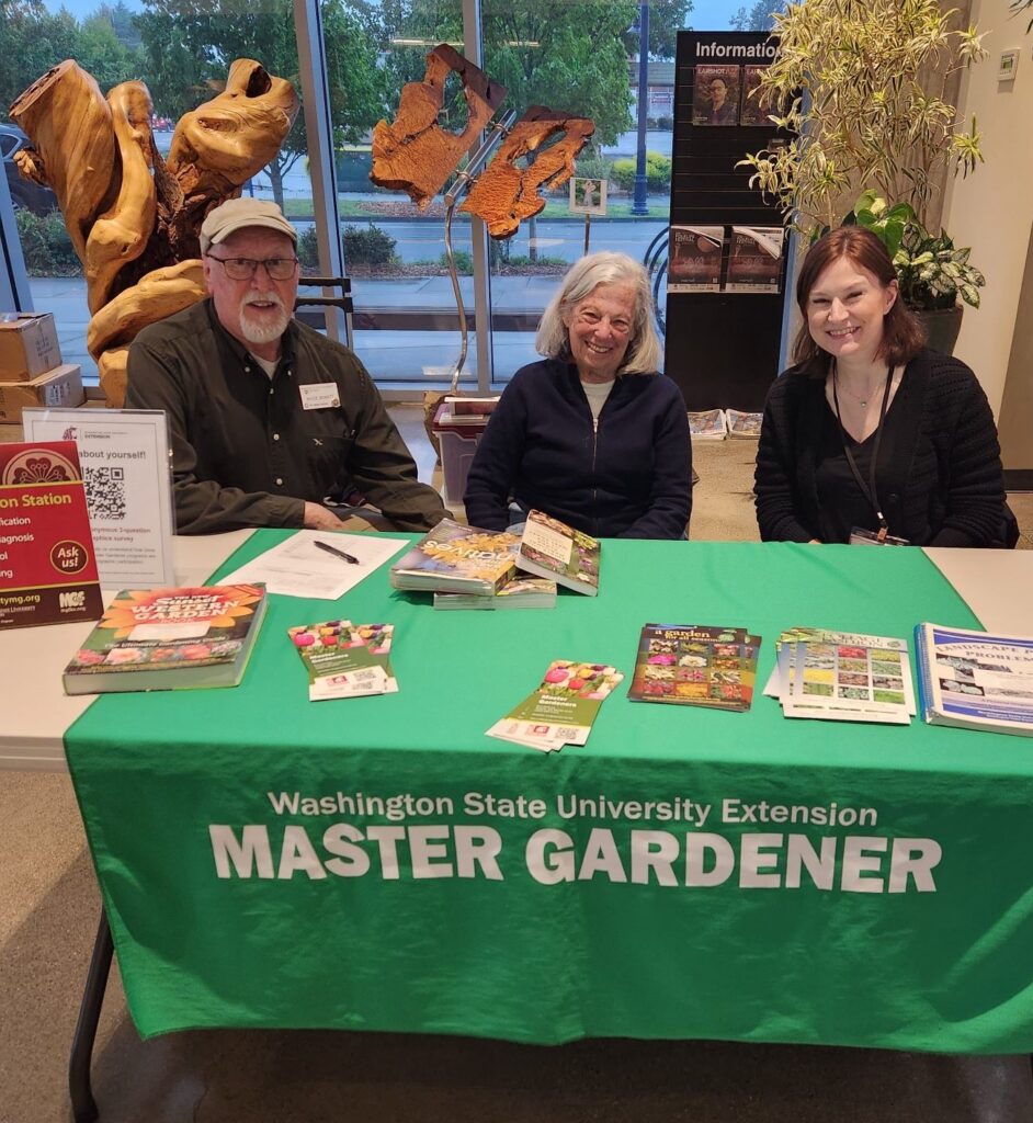 Ask a Master Gardener clinic at conference