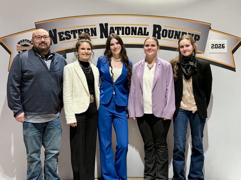 Youth members and volunteer that went to the Western National Roundup