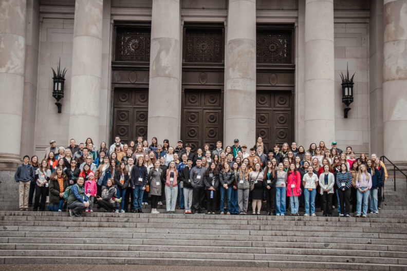 120 Youth and Adults in front of the Temple of Justice