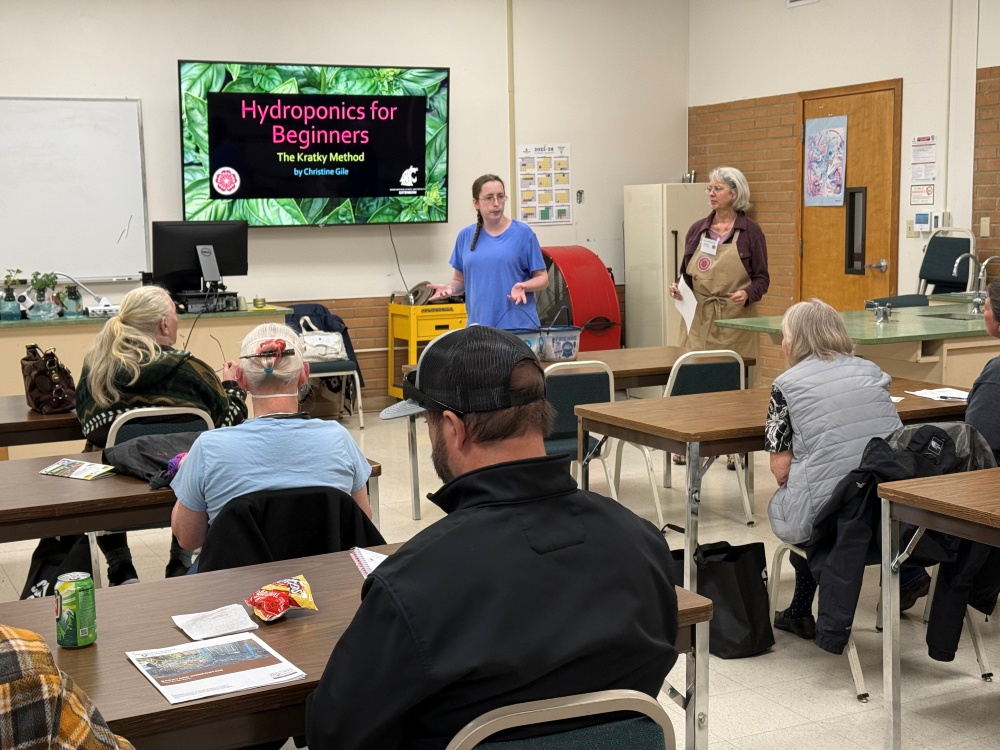 Master Gardener Christine teaches about Hydroponics at the "From the Ground Up" gardening workshop.