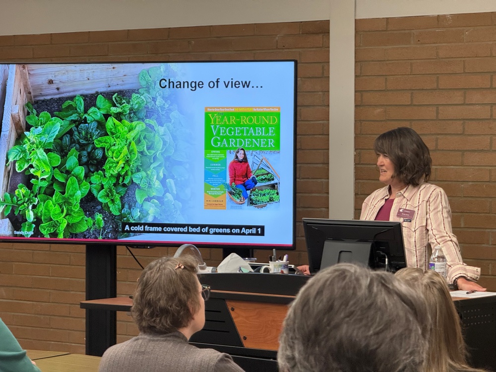 Master Gardener Sandy Dotts teaching about Year-Round Gardening in Northeast Washington at the "From the Ground Up" gardening workshop.