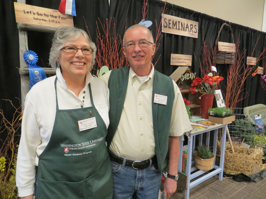 Group photo at 50th anniversary event at Mt. Vernon.