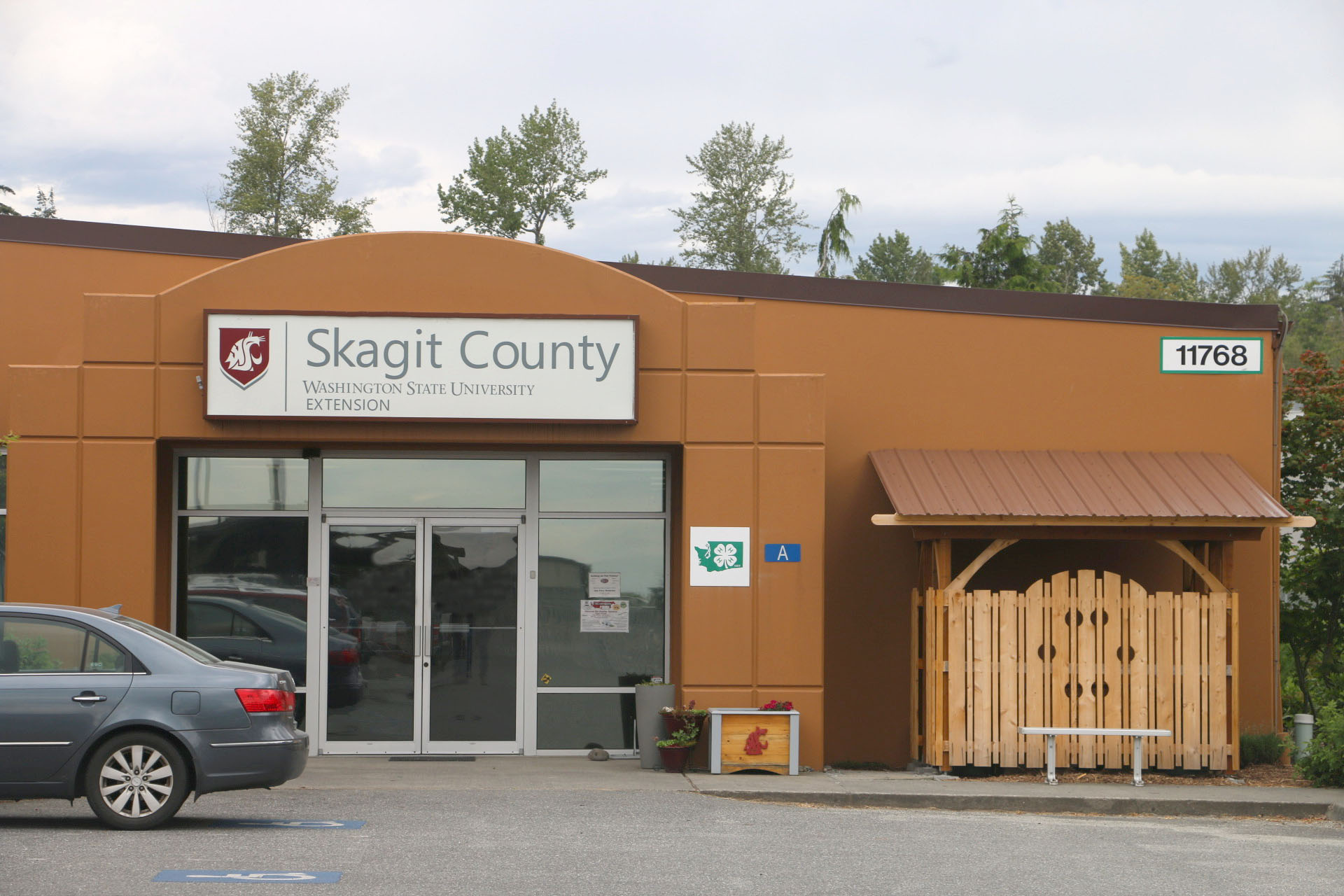 Skagit County Office and location for Skagit Master Gardener Plant Clinic