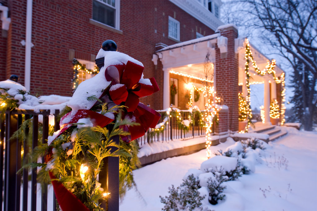 Exterior of president's house on the Pullman campus.