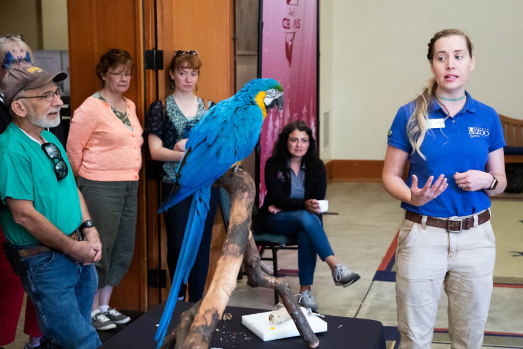 A zookeeper gives a presentation to Global campus students.