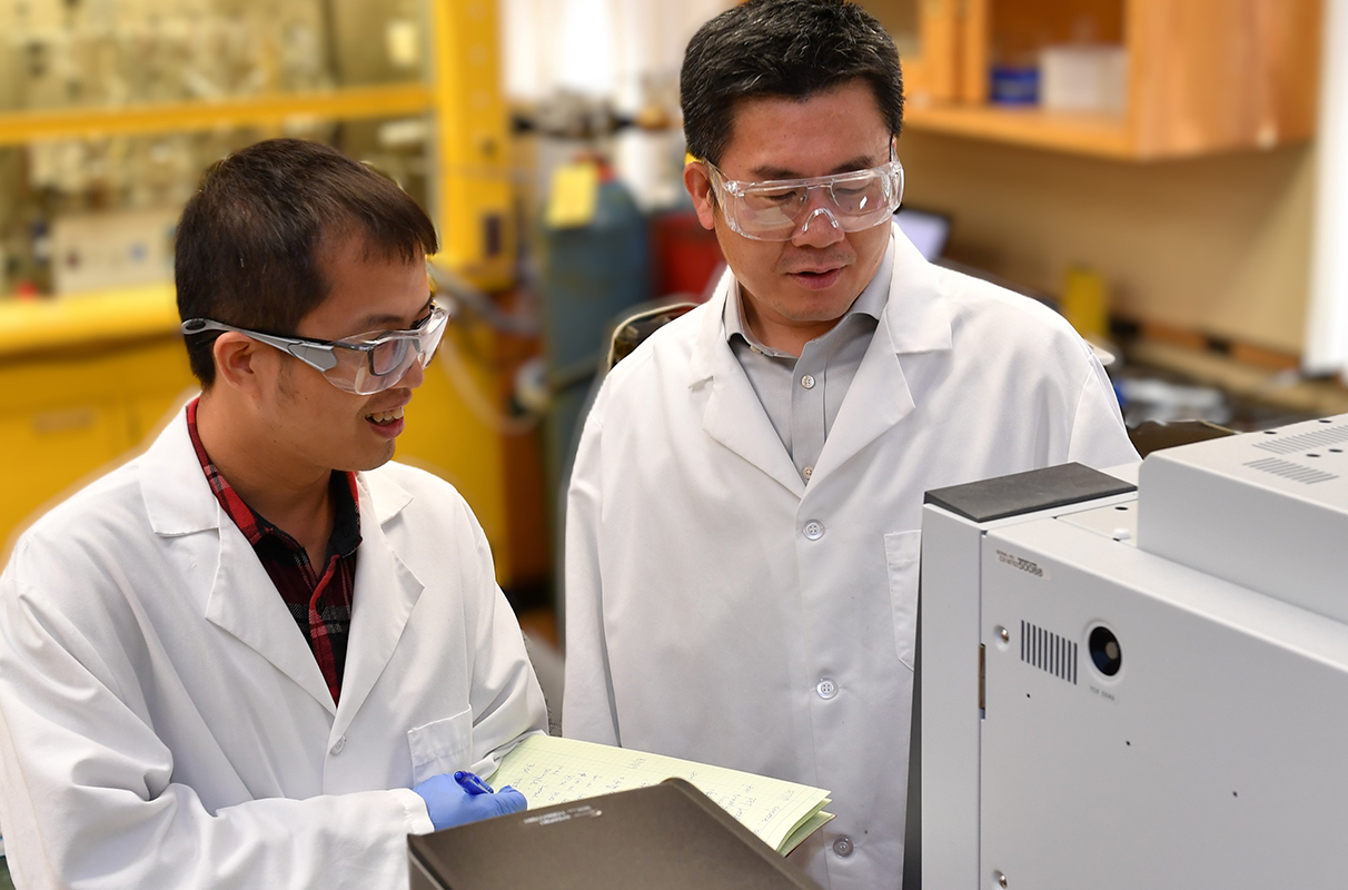 New method holds potential to efficiently recycle widely used polyester ...
