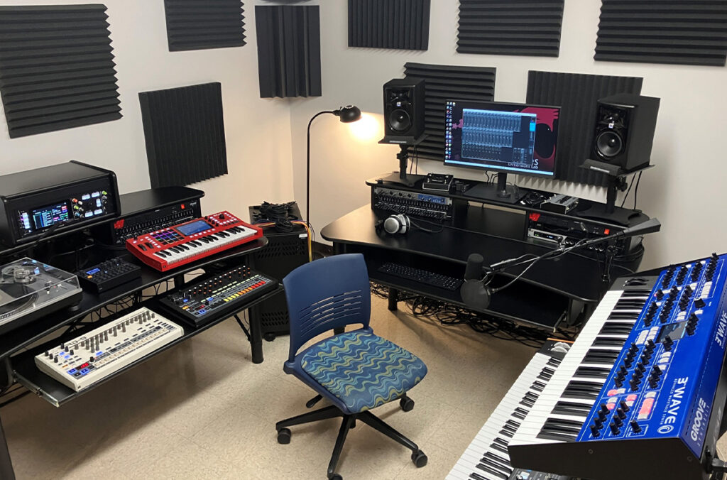 A photo of WSU Libraries’ latest digital media creation space, the Synth Lab.
