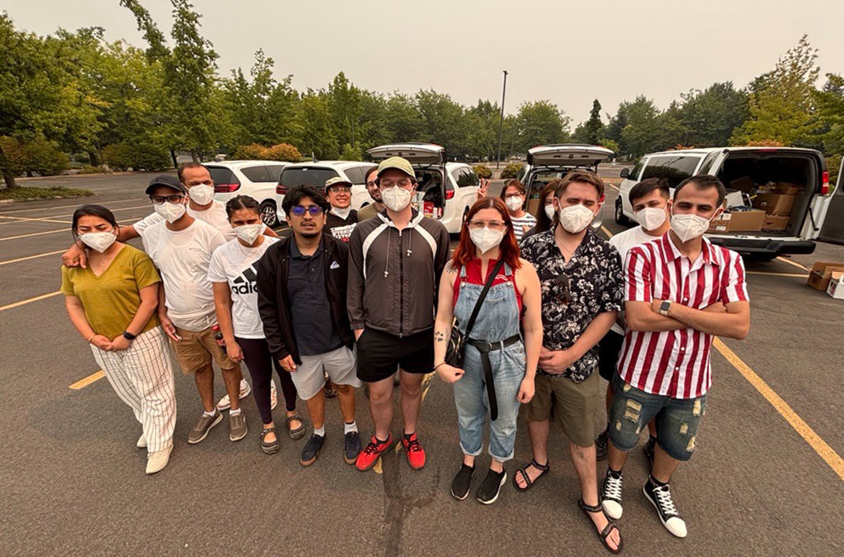 WSU graduate students, alumni rally to deliver five vans of wildfire relief supplies to Spokane