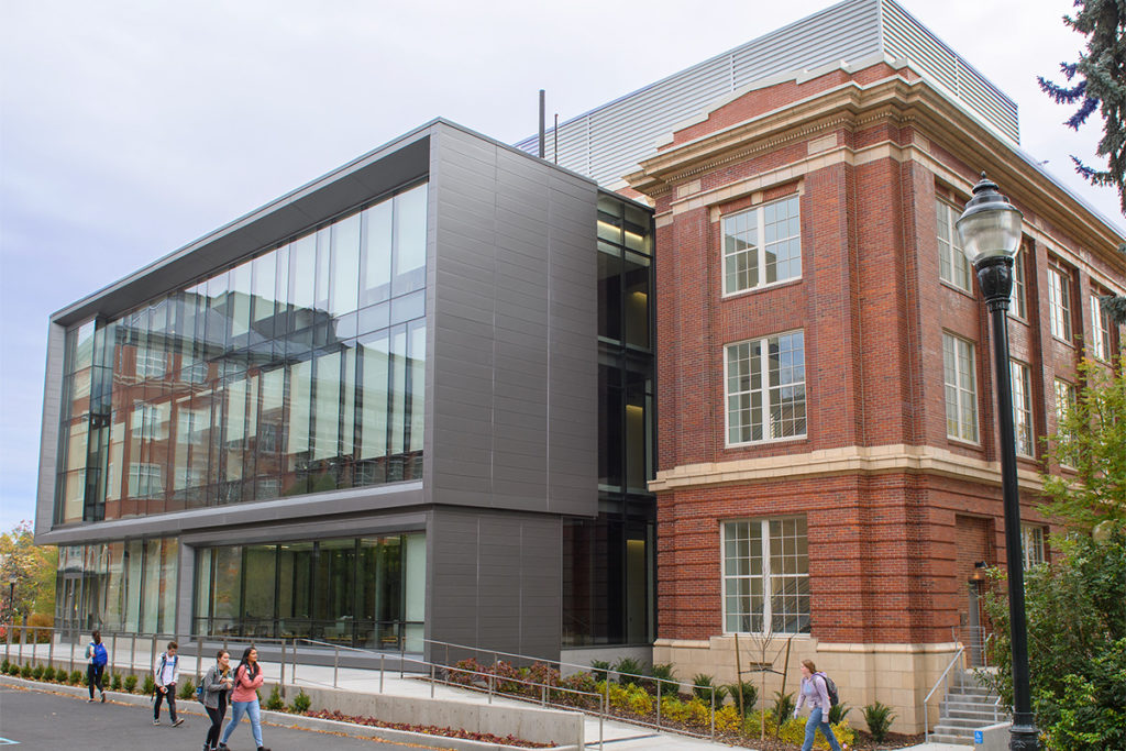 The labs, meanwhile, are designed to support student and research chemists but have built-in flexibility to serve engineering, agriculture, biotechnology, medicine dentistry, nursing, pharmacy, and veterinary students.