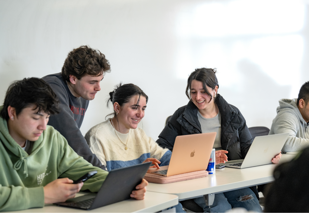 Students participate in CCOB Class on campus at WSU.