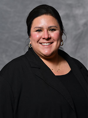 Headshot of Amanda Adams.