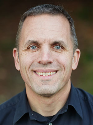 Headshot of Jason Stefanski.
