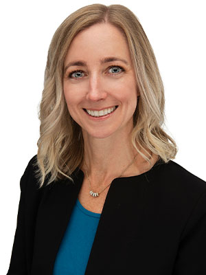 Headshot of Amy McGeachy.