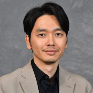 Headshot of Youngjin Kwon.