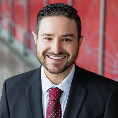 Headshot of Alexander Kier.