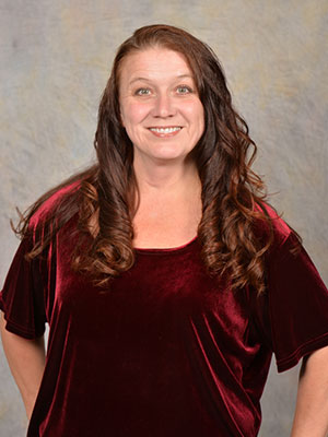 Headshot of Lori Peterson.