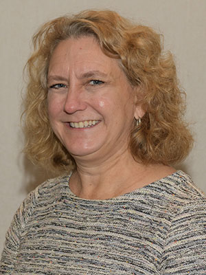 Headshot of Julie Nelsen.