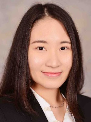 Headshot of Vicky Luo.