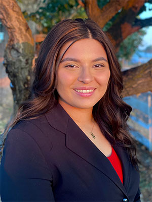 Headshot of Savannah Maltos.