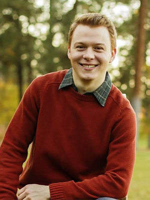 Headshot of Elijah Shawen.