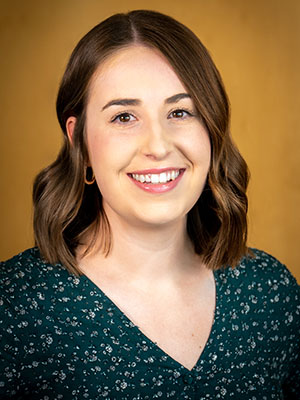 Headshot of Lauren Lesmeister.