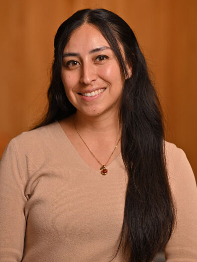 Headshot of Carol Perez Carrera.