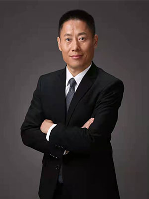 Headshot of Chengping Zhang.