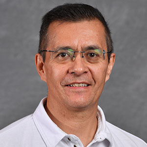 Headshot of Roberto Bello.