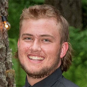 Headshot of Alex Mayer.