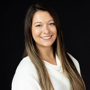 Headshot of Leisly Hernandez Alvarado.