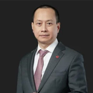 Headshot of Phung Quang Hung.