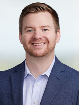 Headshot of Eric Robertson.