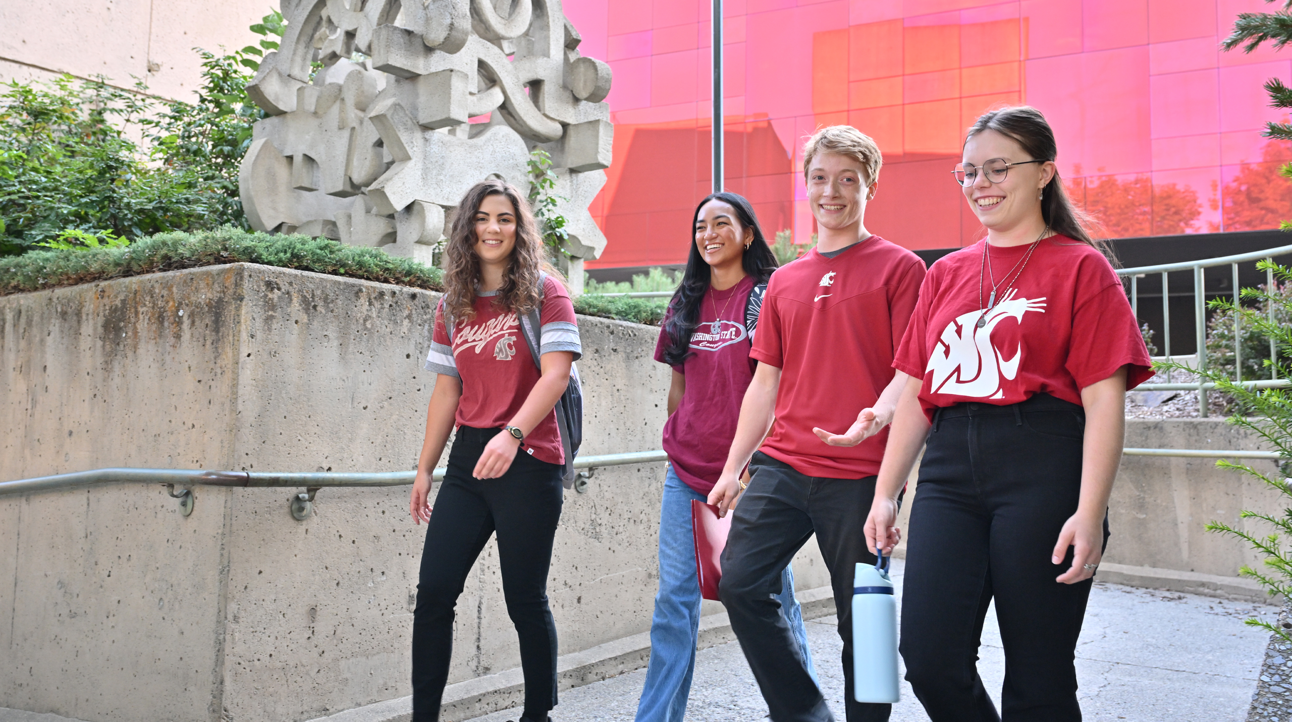 CAS student ambassadors on the WSU Pullman campus.