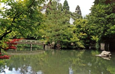 KYOTO: The Zenrin-ji Temple has lovely gardens, but it was not as tranquil as it looked because there was a kindergarten next door. It sounded uncannily like the city pool in summer. May 26, 1998