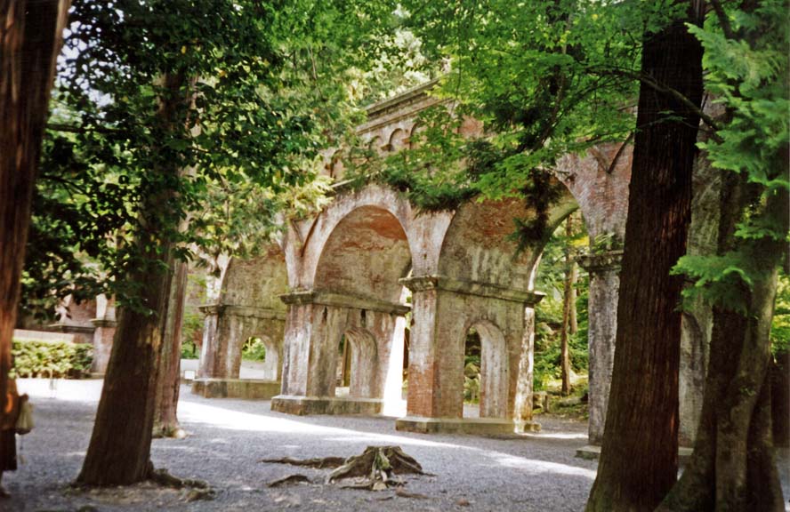 KYOTO: Aqueduct bringing water from nearby Lake Biwa into the city. May 26, 1998