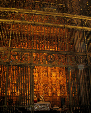 SEVILLA: The elaborate gilded backdrop to the high altar.