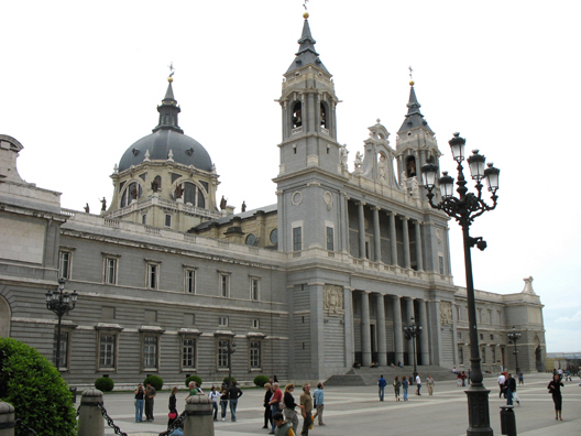 MADRID: Catdral Nuestra Seora de la Almudena, facade. The Madrid Cathedral, a relatively recent building, having been completed only in 1993, with many modern interior decorations.