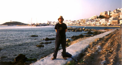 NAXOS: Paul in front of the harbor.