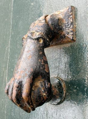 VEJER DE LA FRONTERA: This design of a typical door knocker is common all over southern Europe.