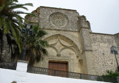 VEJER DE LA FRONTERA: The entrance to the church.