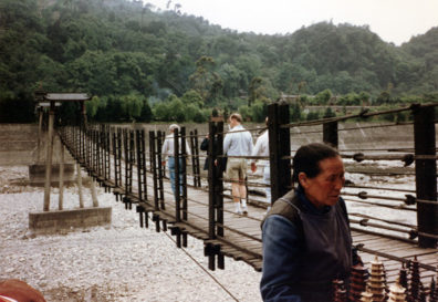CHENG DU: The bridge across the river. This is a popular tourist spot, with lots of fast food and souvenir stands. You could have your picture taken as if in the water, or pose on camel-back in a military uniform. Marina discovered that our second local guide spoke Russian, and they greatly enjoyed conversing for the next few days.