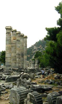 PRIENE: This is a good place to study how columns were constructed. Round slices called drums were fastened together with metal poured into holes drilled in the marble (the metal has long since rusted away or been scavenged in most cases).
