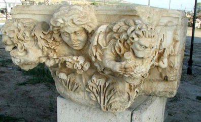 HIEROPOLIS: This capital features lions devouring bulls' heads.