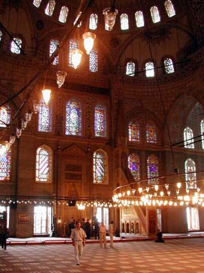 BLUE MASQUE: This displays some of the exquisite tiling on the upper level which gives the Blue Mosque its name.